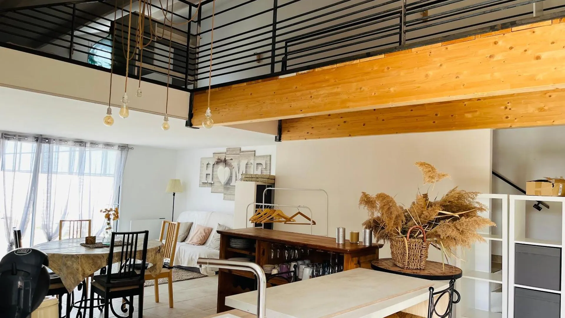 Chez Nous Hotel Merindol 0*,  France