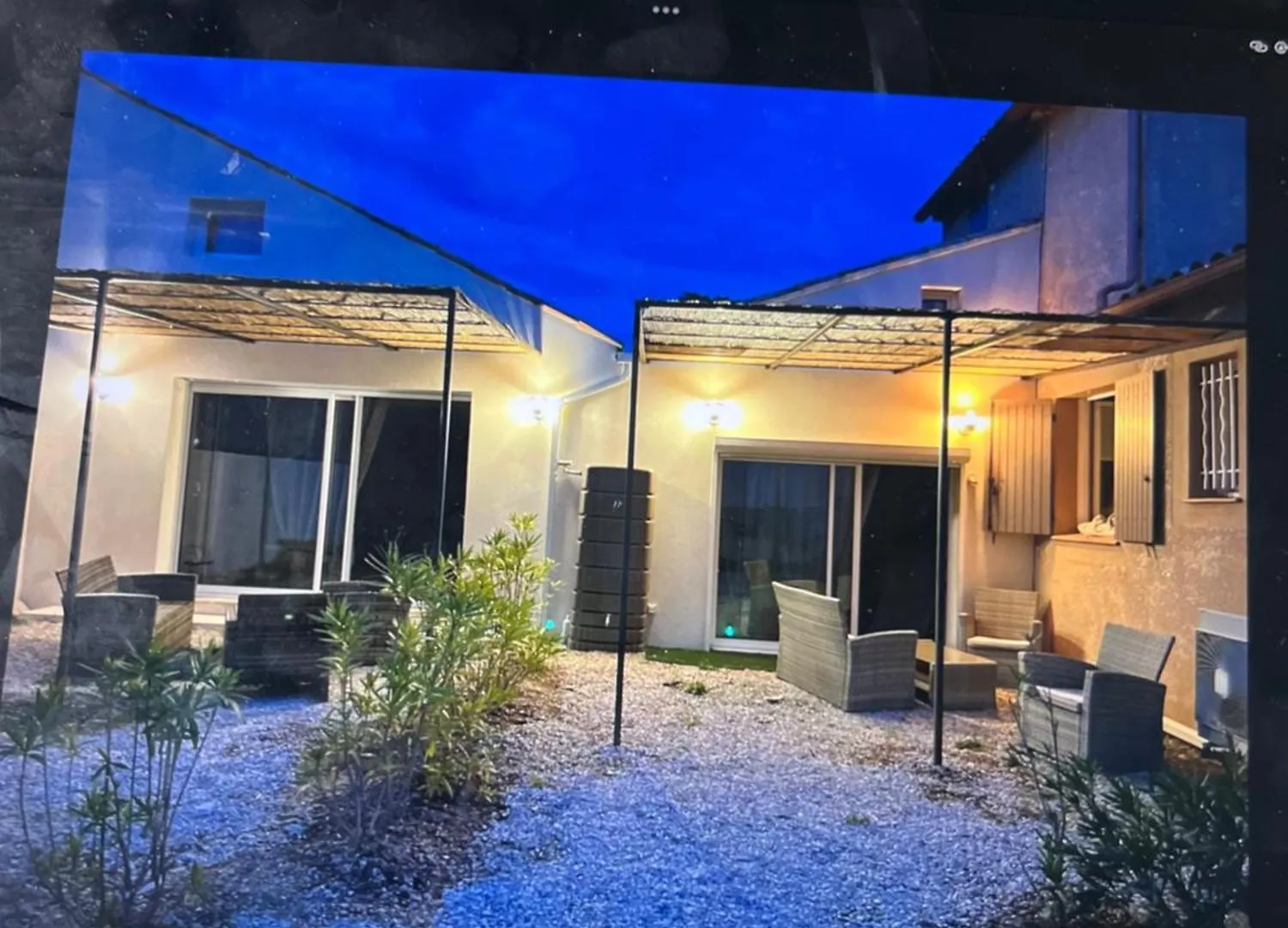 Chez Nous Hotel Merindol Guest house
